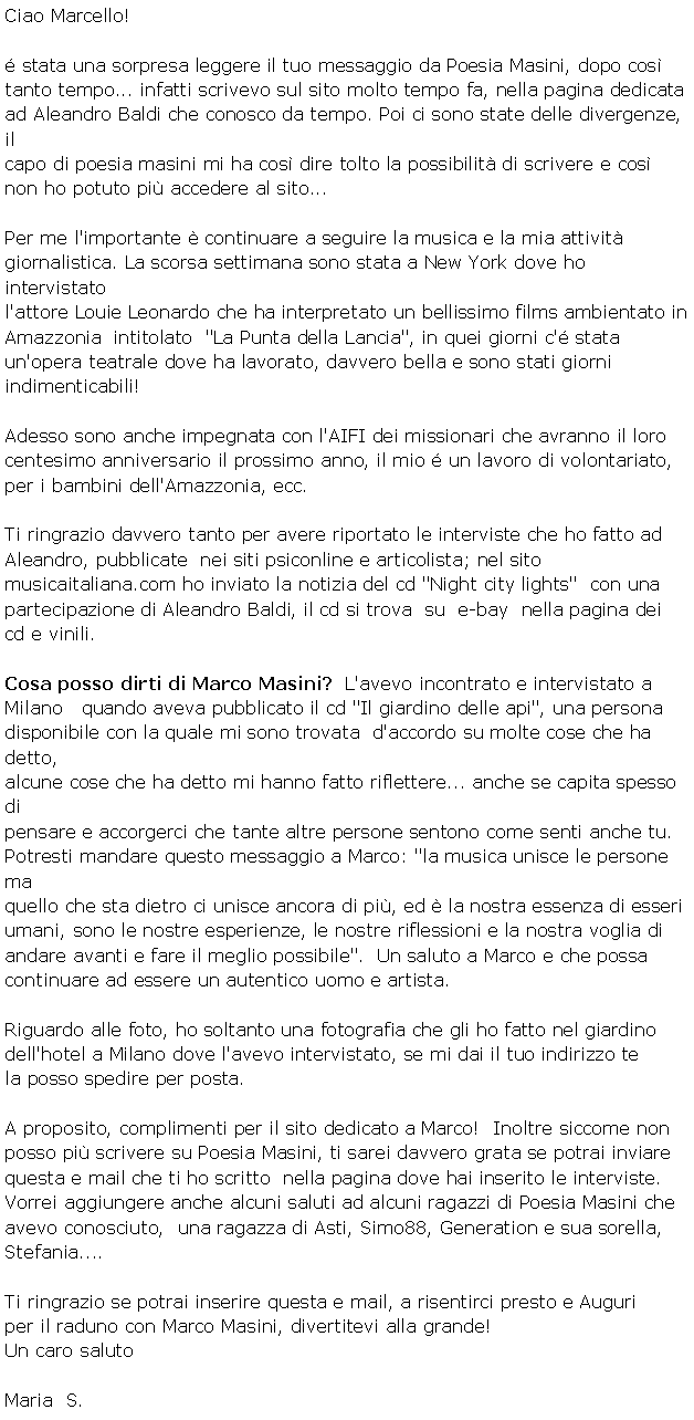 Macchie scure su pelle delle ascelle